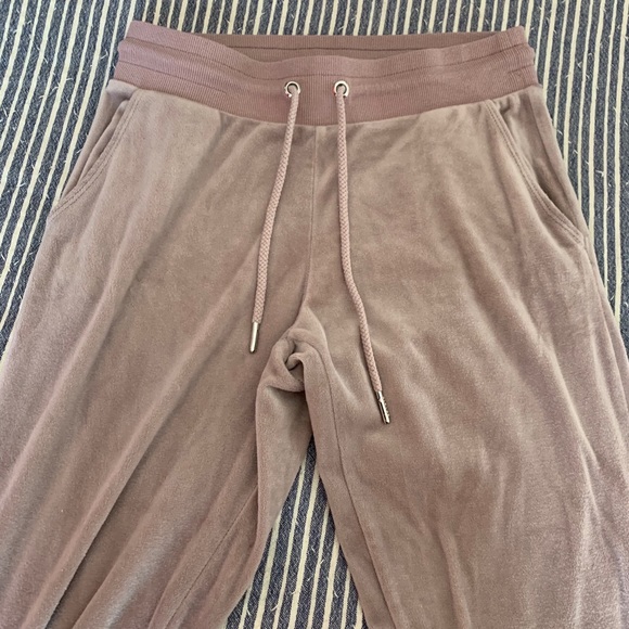 Garage Joggers - Picture 2 of 3